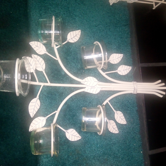 White Wrought Iron Wall Hangers - Picture 7 of 12